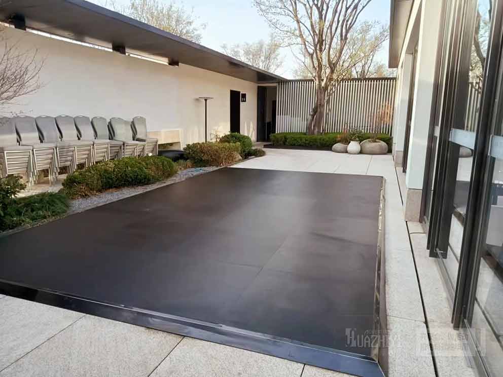 普羅理想國窗外餐廳汽車地臺搭建現(xiàn)場