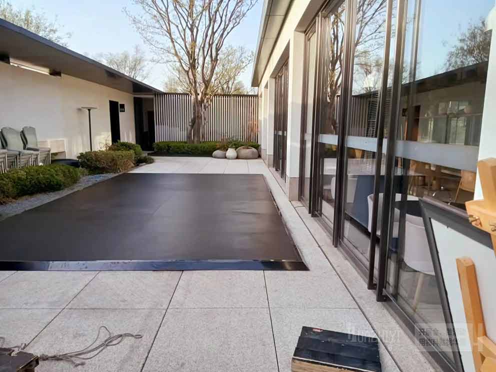 普羅理想國窗外餐廳汽車地臺搭建現(xiàn)場