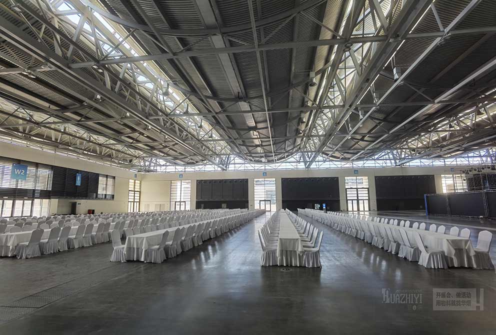 開封桌椅出租服務(wù)為多種場合提供了便捷和經(jīng)濟(jì)的解決方案