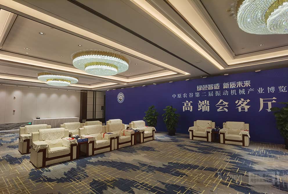 鄭州桌椅出租廠家助力布置博覽會臨時(shí)座椅