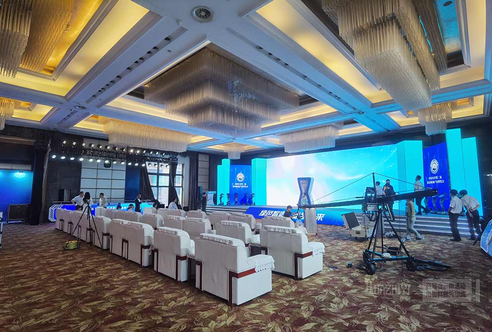 鄭州桌椅出租廠家助力布置博覽會臨時(shí)座椅