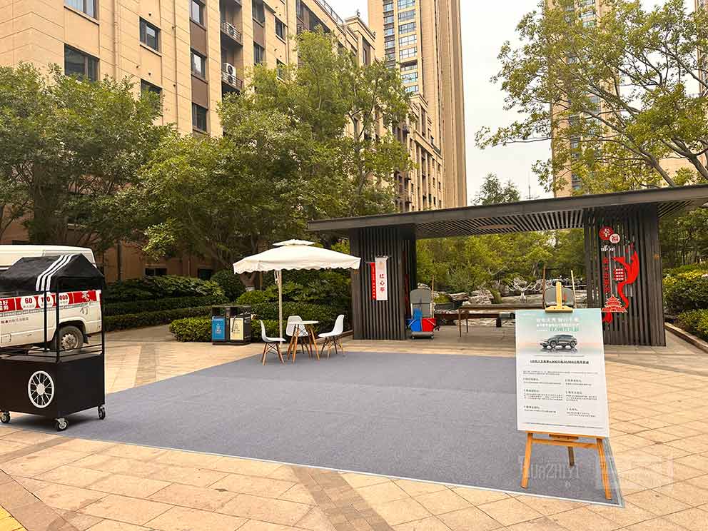 鄭州海報架活動物料出租廠家提供汽車活動物料現(xiàn)場直拍