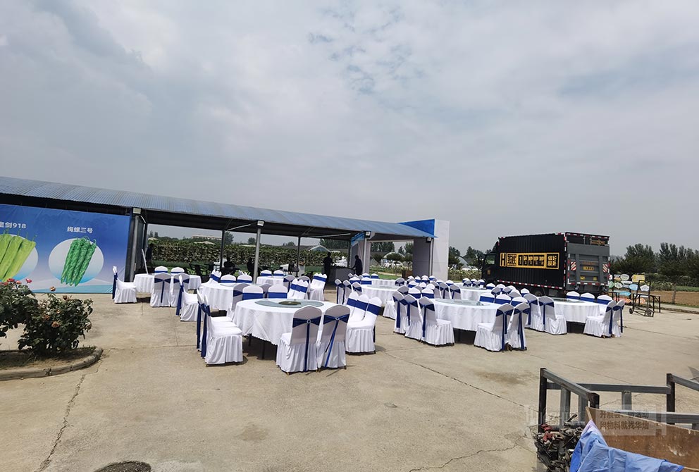 蔬菜觀摩季宴會桌椅是由鄭州桌椅租賃廠家提供