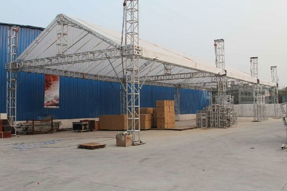 鄭州雷亞架出租廠家介紹舞臺(tái)雷亞架規(guī)格