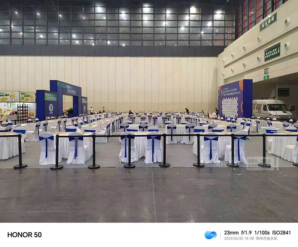 洛陽(yáng)隔離帶出租可以用來(lái)分隔會(huì)場(chǎng)和臨時(shí)過(guò)道