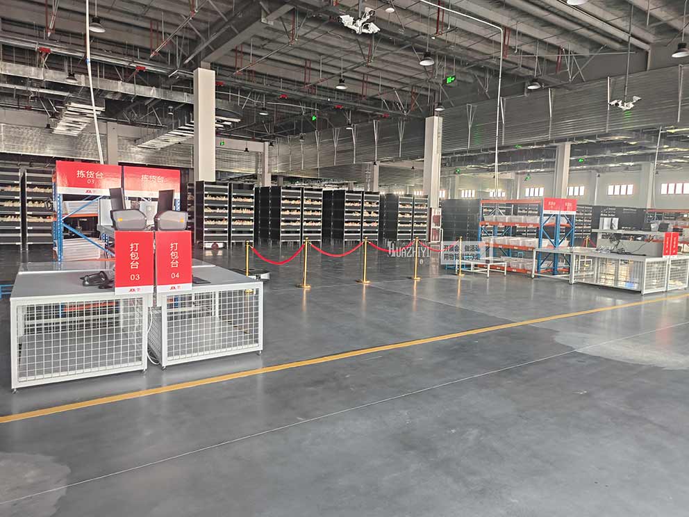 鄭州護(hù)欄租賃提供的禮賓柱點亮開園儀式喜慶氛圍