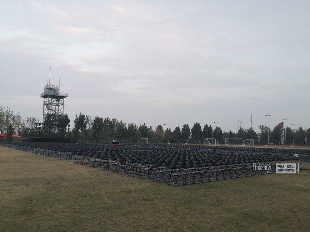 鄭州桌椅出租助力文體中心高等院校沙盤大賽現(xiàn)場