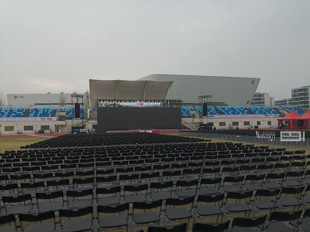 鄭州桌椅出租助力文體中心高等院校沙盤大賽現(xiàn)場