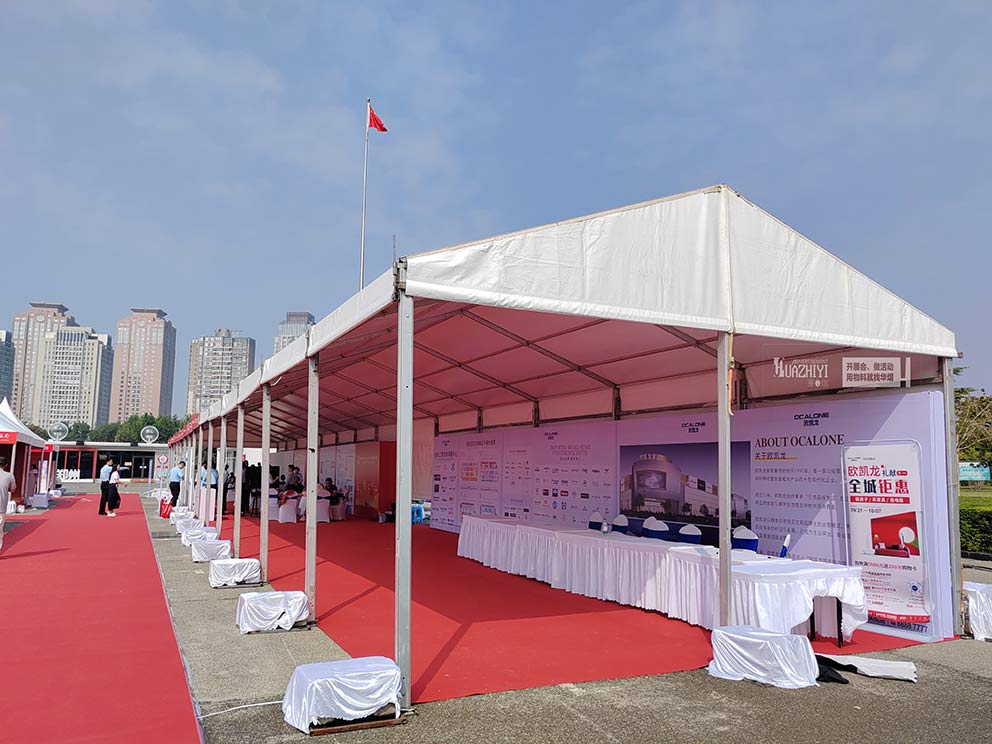 鄭州篷房租賃公司助力鄭州秋季房產(chǎn)展銷會，尖頂篷房十分實用