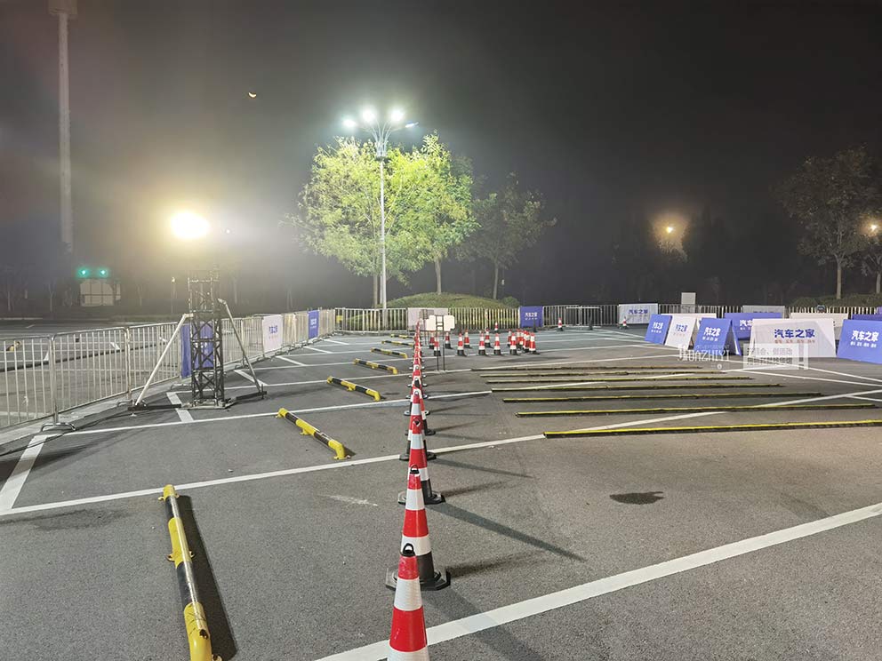 鄭州A板租賃布置汽車之家試駕會現(xiàn)場