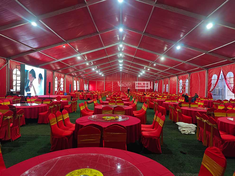 紅色婚禮篷房出租找華熠公司布置搭建一條龍服務(wù)