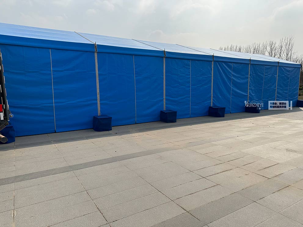 華熠篷房租賃搭建一座嶄新的藍色篷房