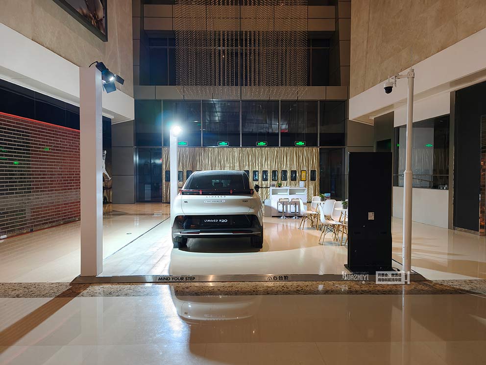 華熠地臺出租助力萬象城領(lǐng)克展位