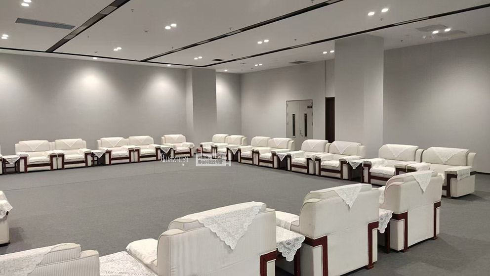 華熠沙發(fā)出租提供濮陽清豐臨時活動布藝沙發(fā)